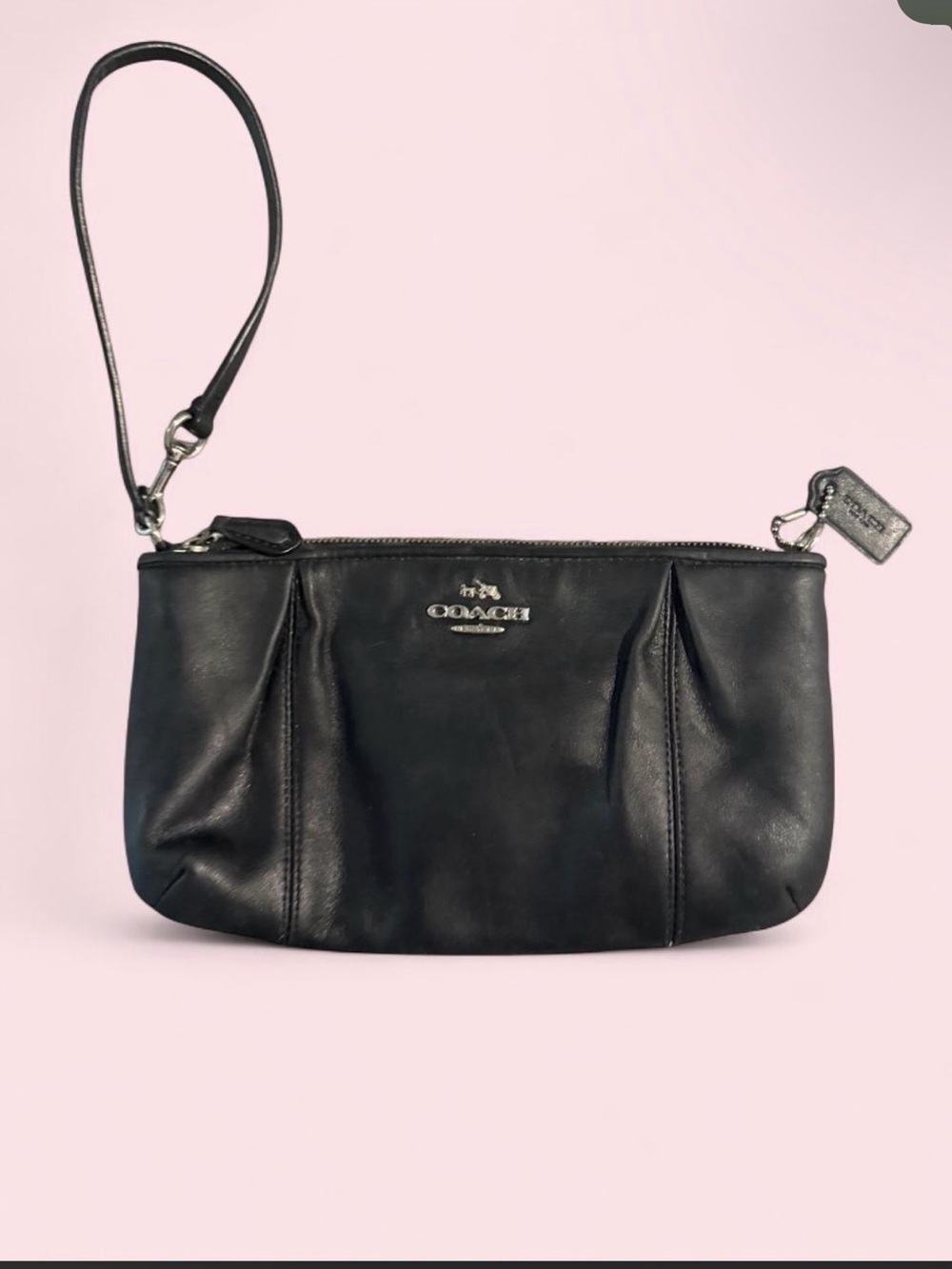 🖤 Coach Colette Pleated Leather Wristlet (2014)